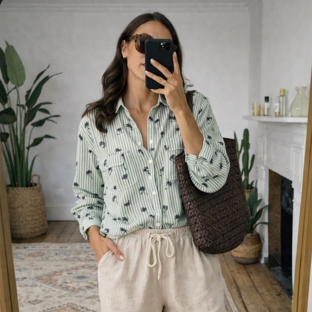 New York & Company Button Down White Green Stripe Palm Tree Blouse Shirt Size XS